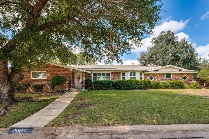 Property Photo:  4017 Emerald Oaks Drive  TX 76117 