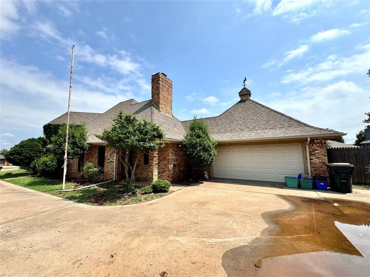 Property Photo: 402 Flanders Drive OK 73018