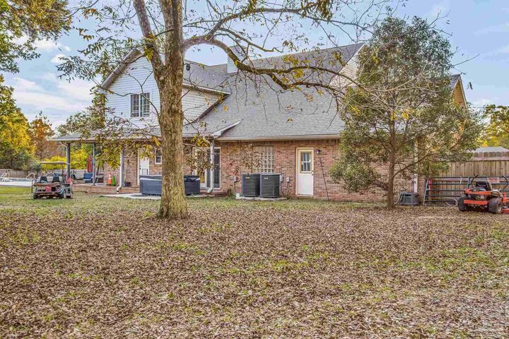 Property Photo: 4616 B Lowery Rd FL 32583