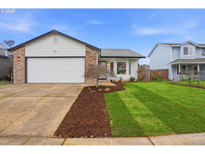 Property Photo:  7259 SE Harnish St  OR 97123 