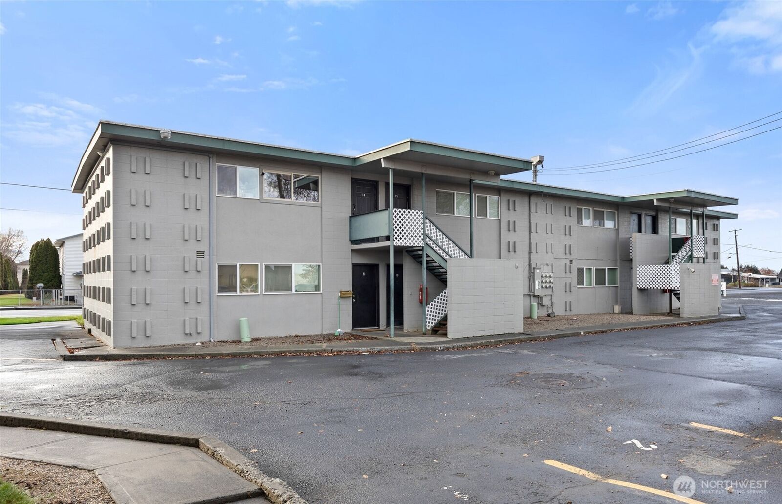 Property Photo: 624 E Nelson Road 1-17 WA 98837