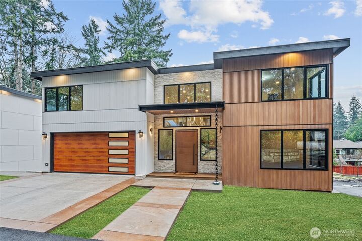 7905  240th Street SW  Edmonds WA 98026 photo