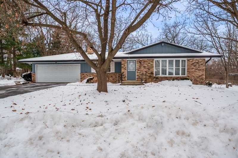 Property Photo:  1918 Oak Leaf Court  IL 61080 