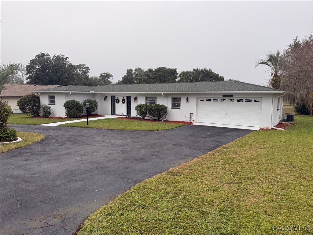Property Photo:  3404 S Grove Terrace  FL 34450 