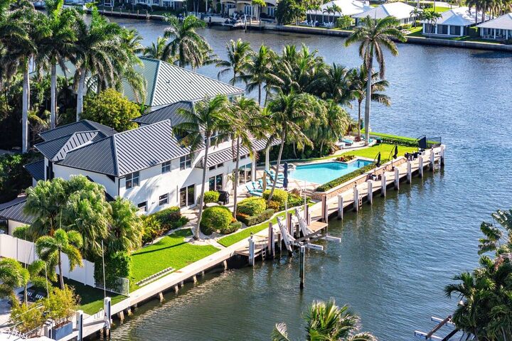 Property Photo: 964 Eve Street FL 33483