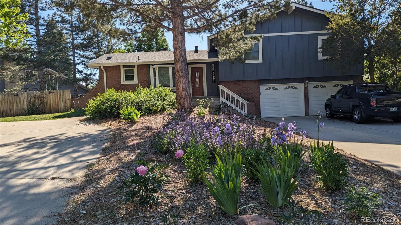 Property Photo:  5291 Sun Dial Place  CO 80301 