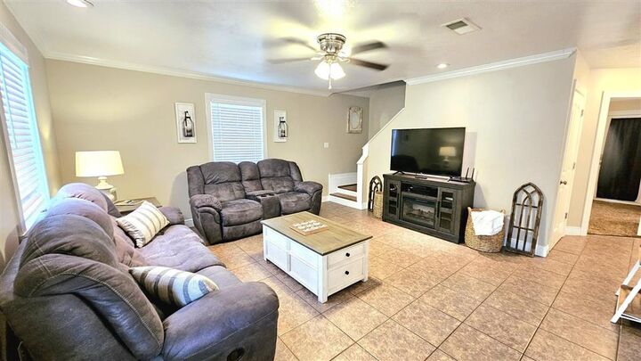 Property Photo:  107 E Lee Street E  LA 71446 