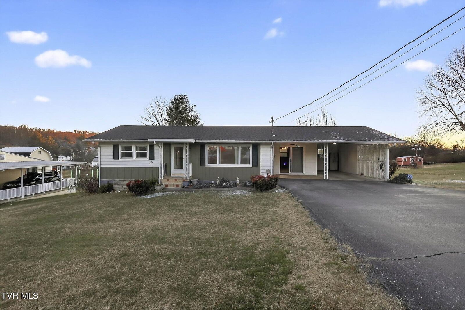 Property Photo: 241 Crockett Street TN 37618