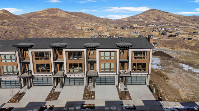 Property Photo: 2022 W Pinnacle Ln UT 84032