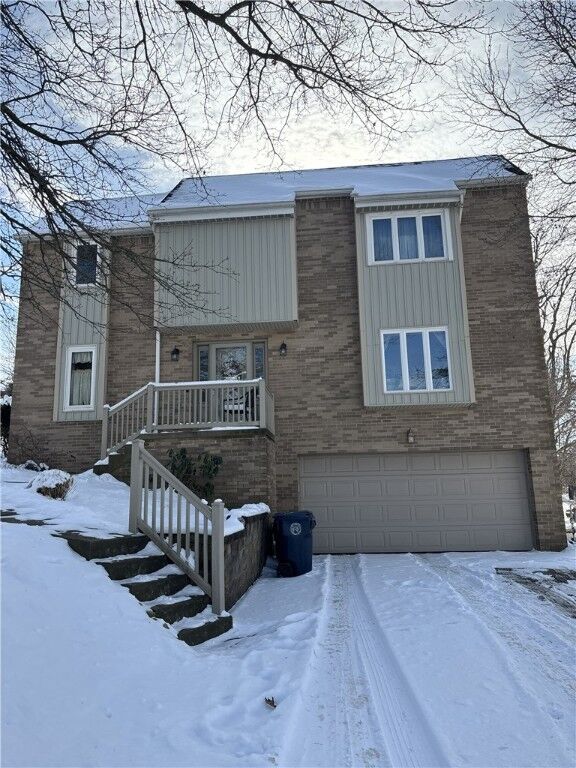 Property Photo:  132 Skyview Dr  PA 15644 