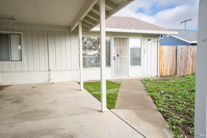 Property Photo:  1318 Cleveland Street  CA 94533 