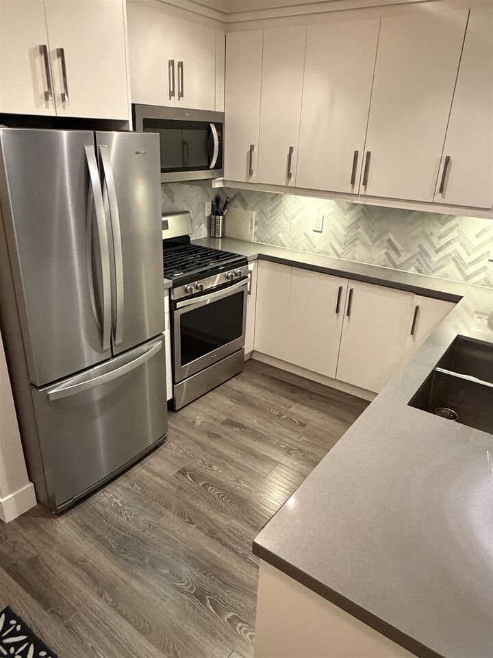 Property Photo:  14550 Winter Crescent 102  BC V4P 0G4 