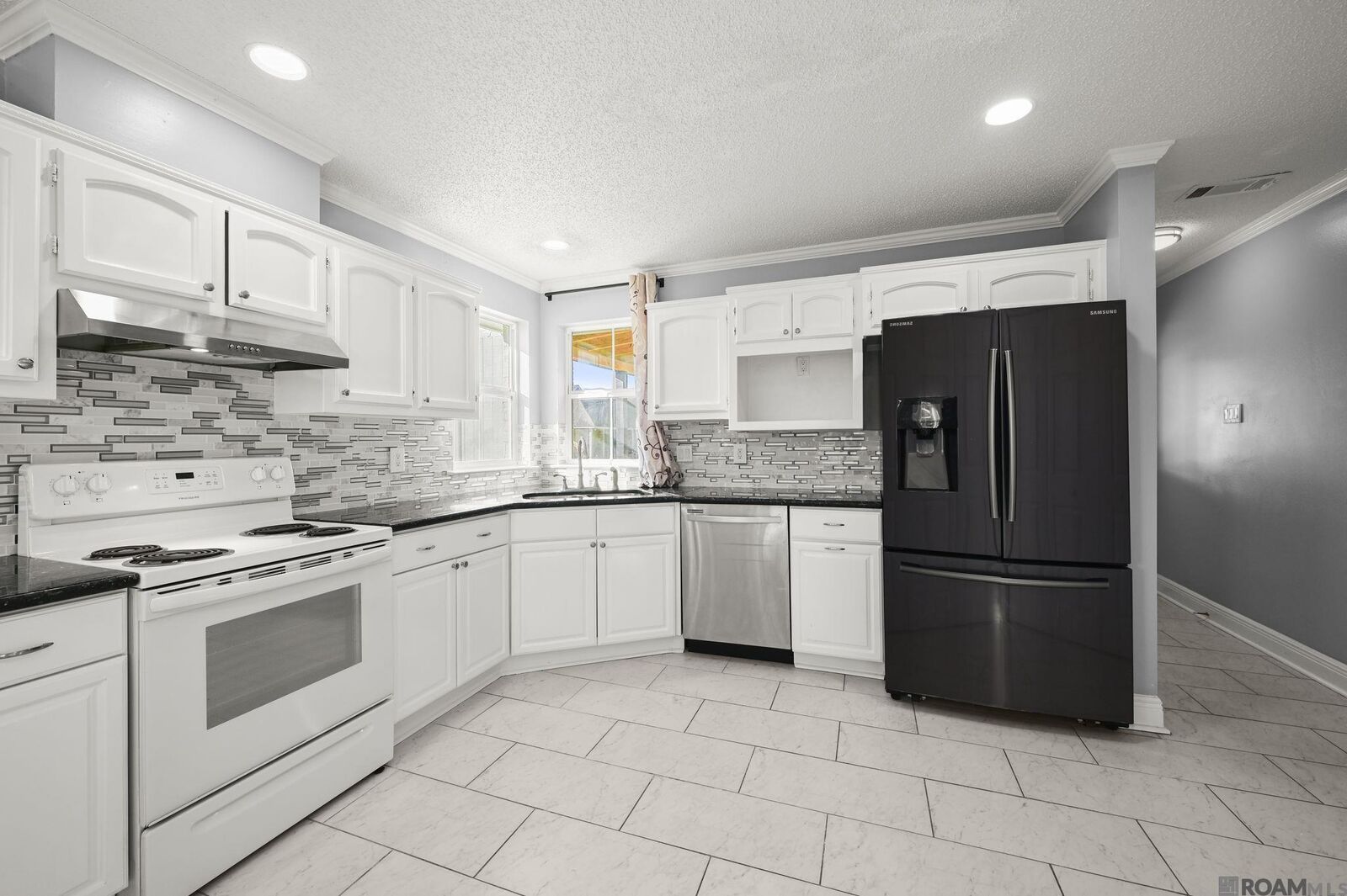 Property Photo: 4405 Noble Cane Dr LA 70814