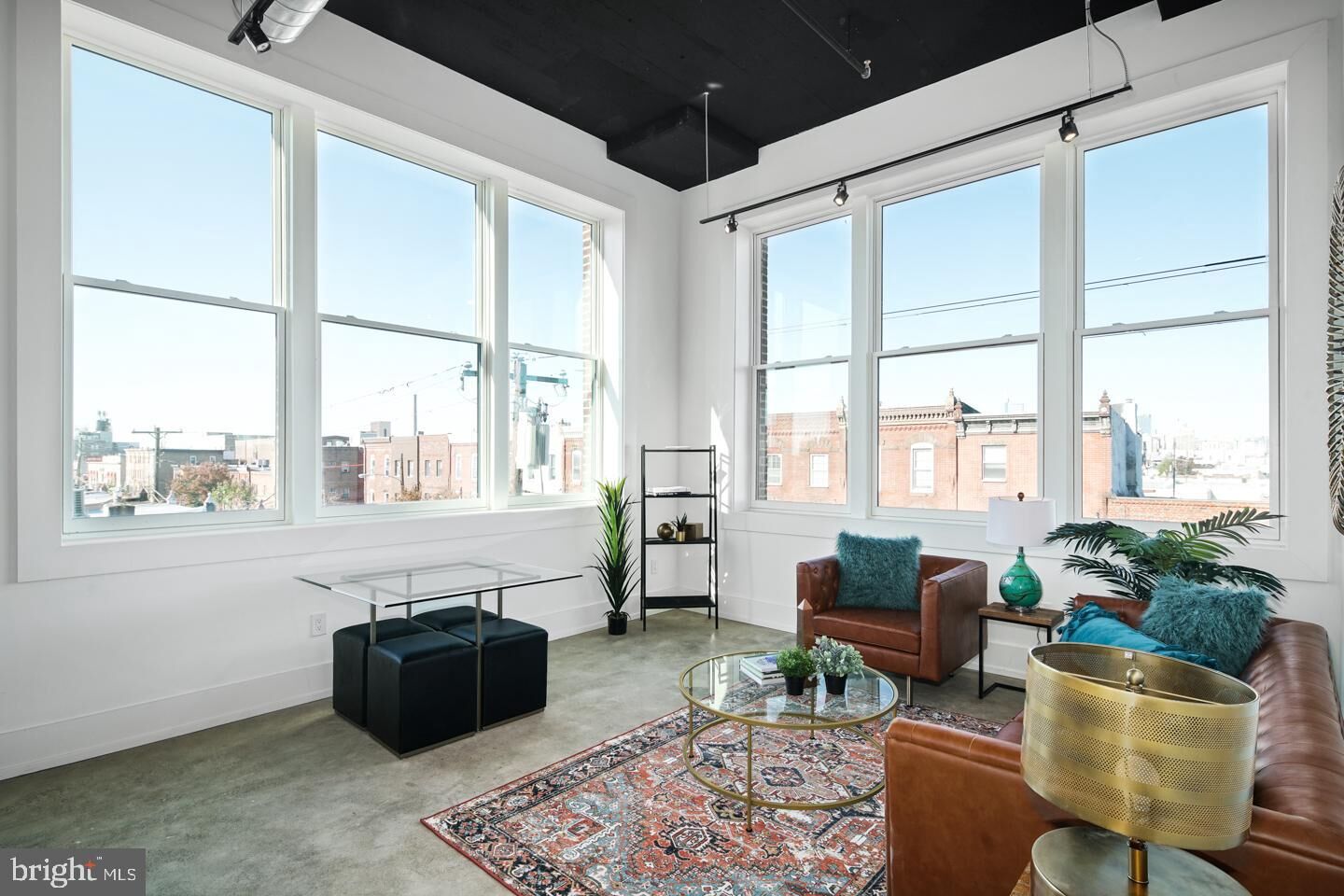 Property Photo: 1218 Snyder Avenue 5 PA 19148