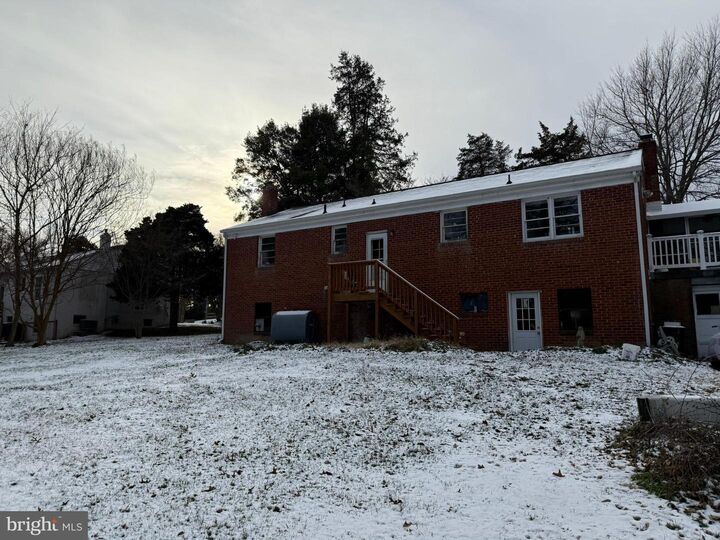 Property Photo: 2807 Cedar Lane VA 22180