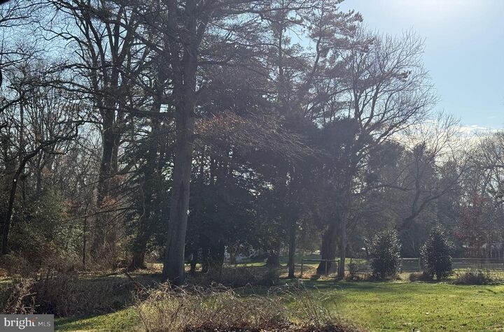 Property Photo: 2807 Cedar Lane VA 22180