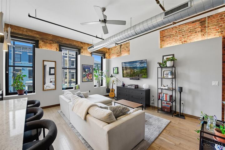 Property Photo:  1408 Elm Street  OH 45202 