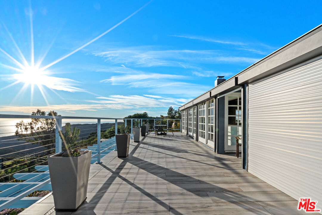 Property Photo:  9402 Houston Rd  CA 90265 