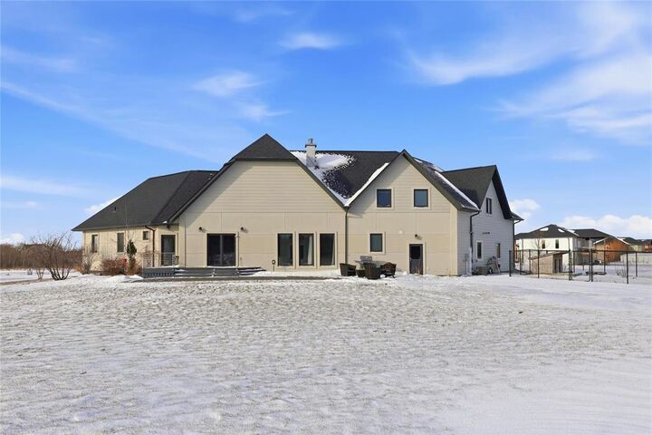 Property Photo:  76 Tall Grass Road  MB R5H 0C1 