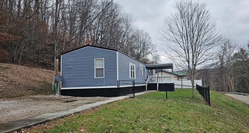 Property Photo:  1504 South Hwy 3  KY 41230 