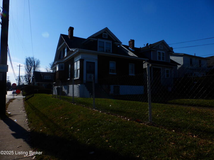 Property Photo:  4101 Vermont Ave  KY 40211 