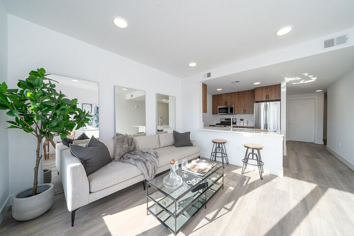 Property Photo:  1415 Manhattan Ave 303  NJ 07087 