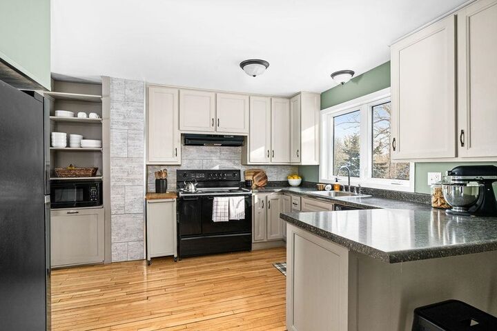 Property Photo: 2893 Hutchinson Rd MN 55811