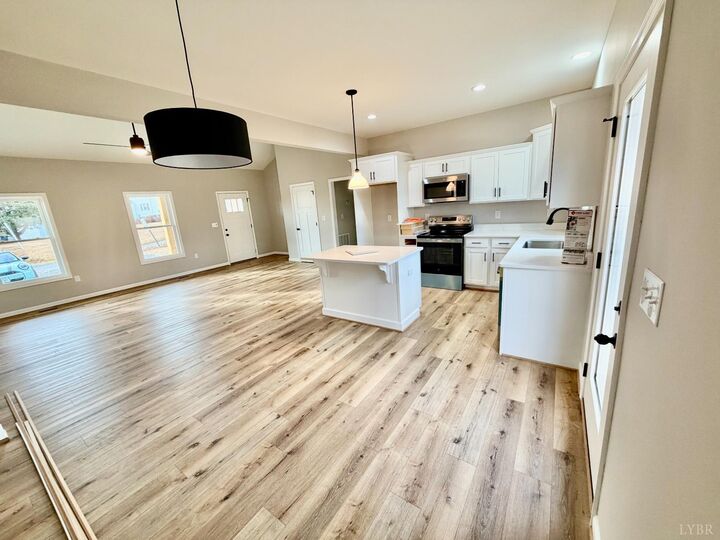 Property Photo:  615 Oakleigh Avenue  VA 24522 