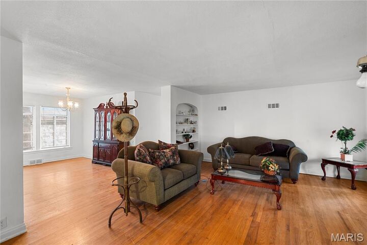 Property Photo:  110 E Main Street  MO 63851 