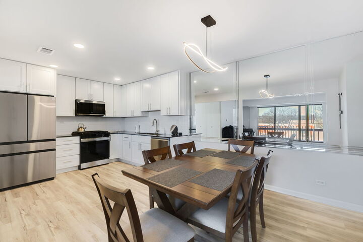 Property Photo:  1100 E Randville Drive 312  IL 60074 