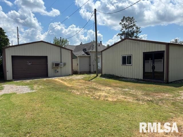 Property Photo: 1621 N Park Avenue IL 62948