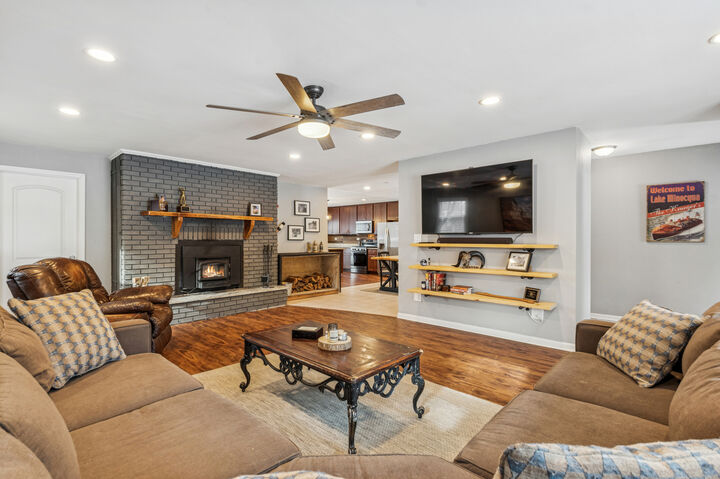 Property Photo:  2113 Highwood Road  IL 60051 