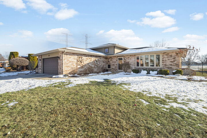 Property Photo:  8035 Anne Drive  IL 60462 