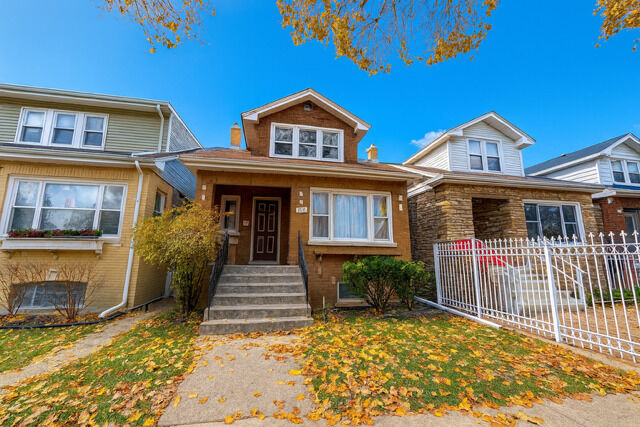 Property Photo:  2743 N Rutherford Avenue 1  IL 60707 