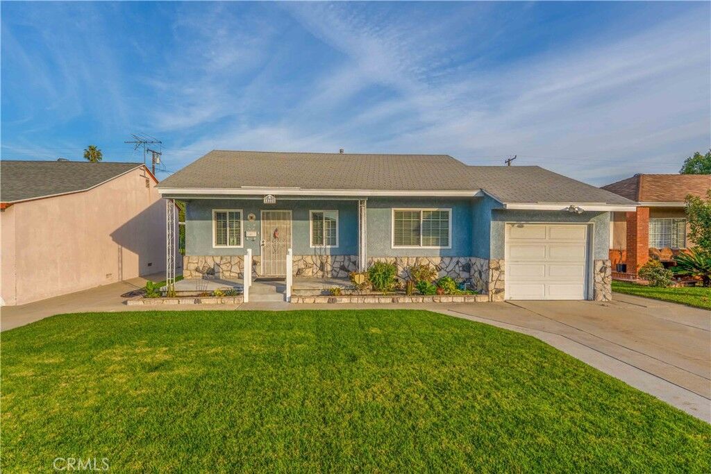Property Photo:  15226 Graystone  CA 90650 