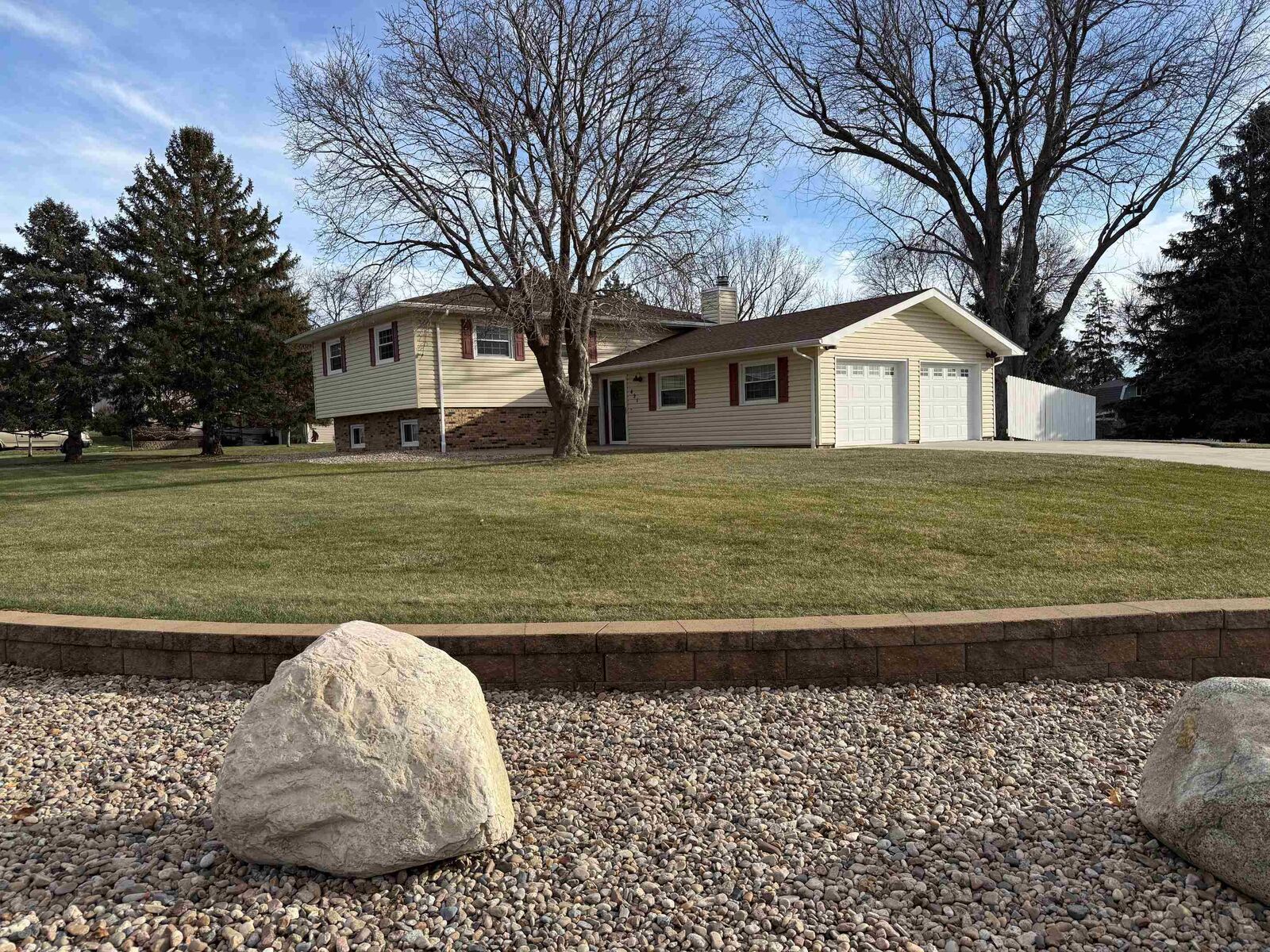 Property Photo:  421 Ridgeway Dr  NE 68701 