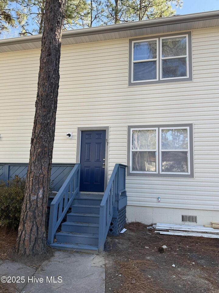 Property Photo:  135 Murray Hill Road Apt 17  NC 28387 
