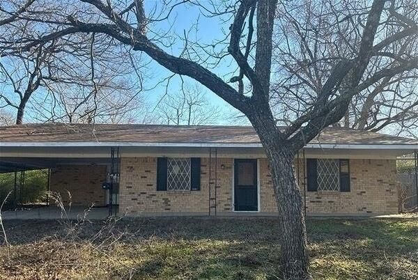 Property Photo:  1041 5th Street  TX 75432 