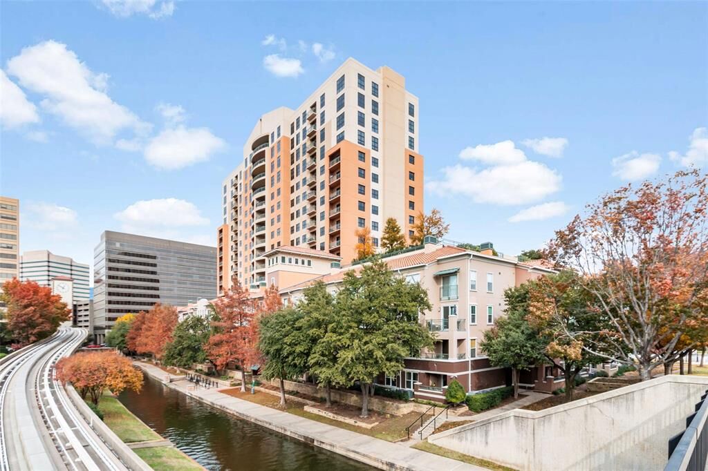 Property Photo:  330 Las Colinas Boulevard E 422  TX 75039 