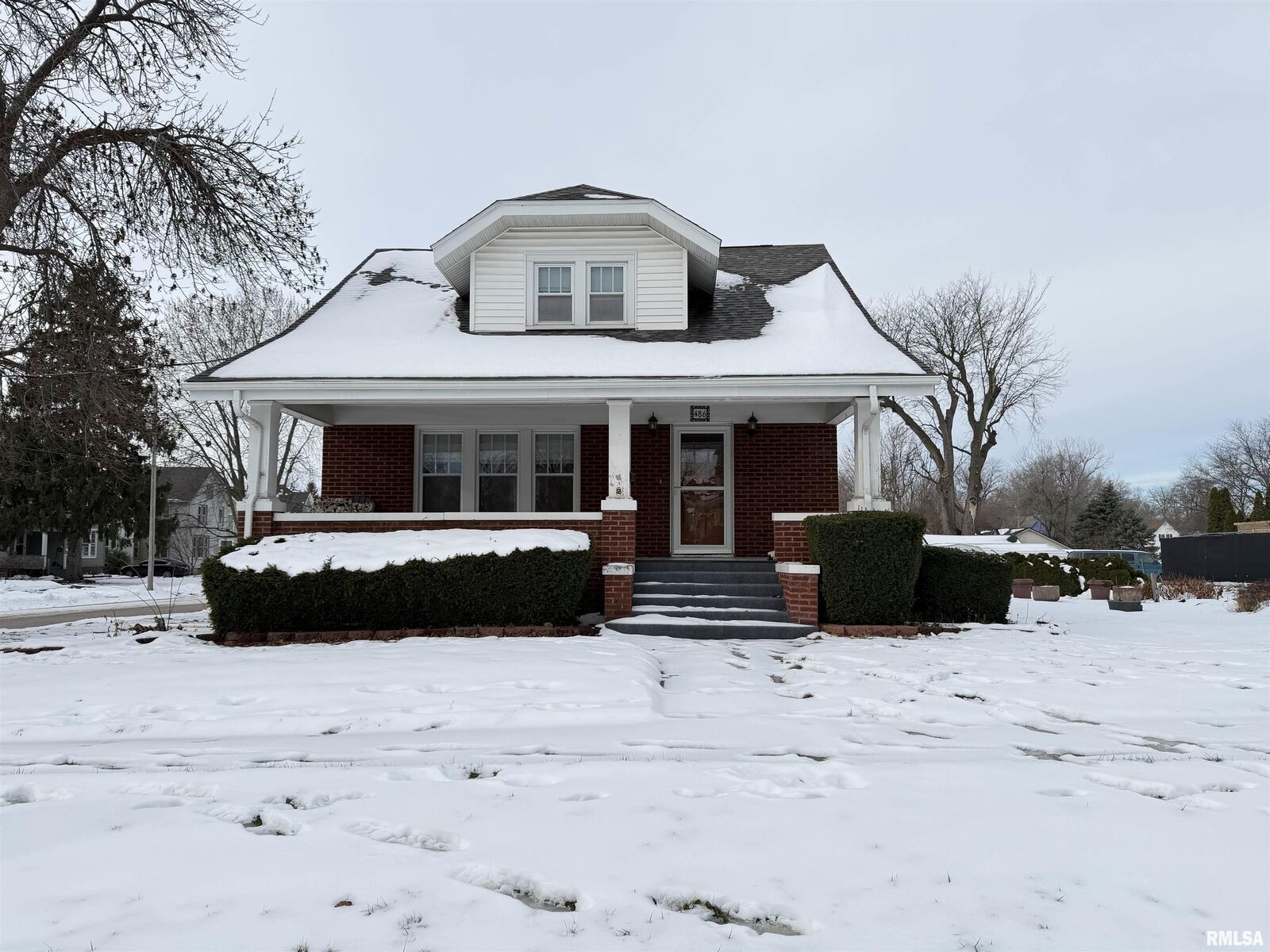 Property Photo: 486 Lombard Street IL 61401