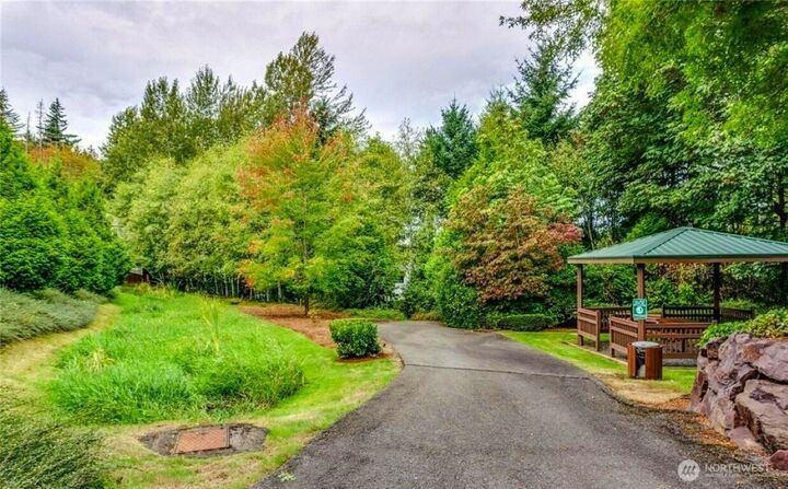 Property Photo: 11723 114th Place NE 55 WA 98034