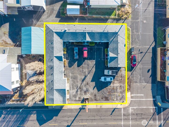 Property Photo:  407  1st Avenue  WA 99169 