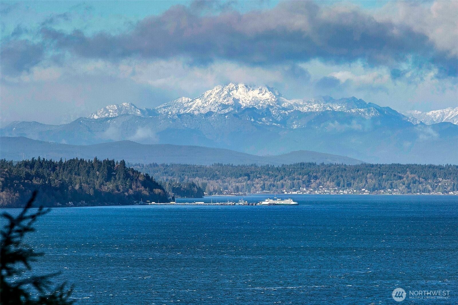 Property Photo: 1832 Shoreview Lane SW WA 98146