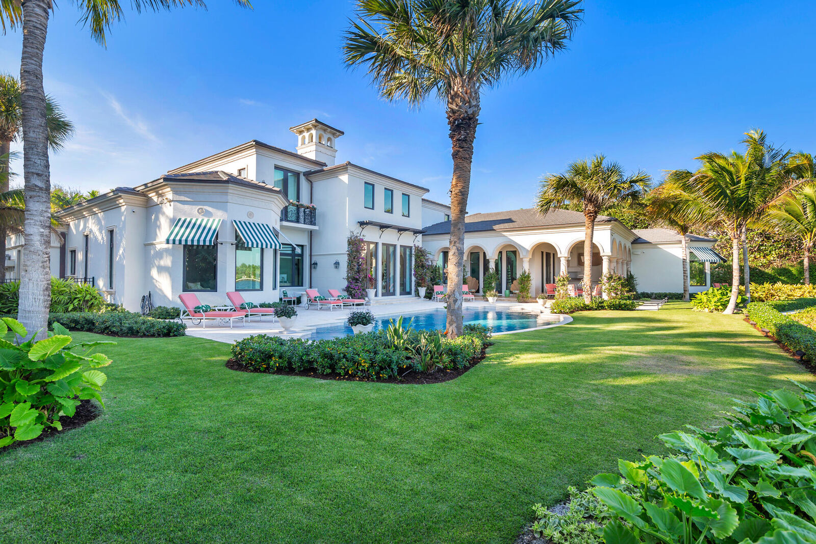 Property Photo:  1520 Paslay Place  FL 33462 
