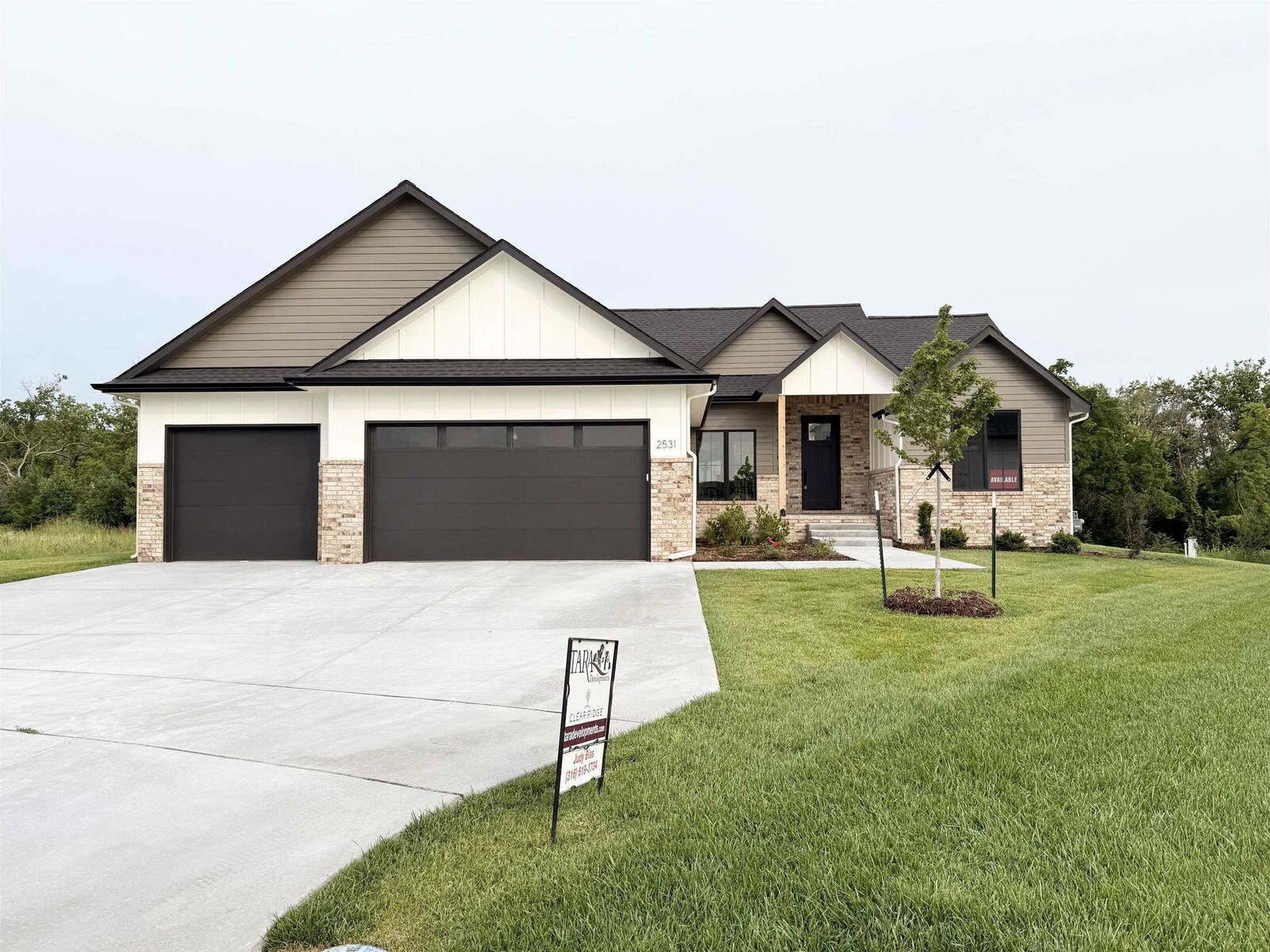 Property Photo: 2531 S Clear Creek St KS 67230