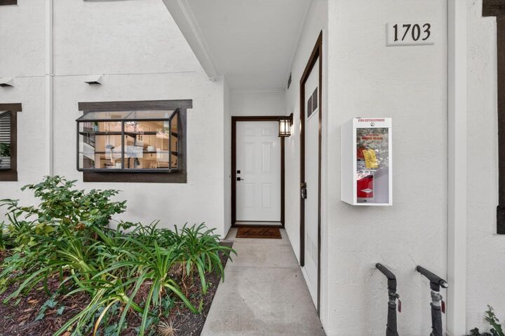 Property Photo:  1400 Bowe Avenue 1703  CA 95051 