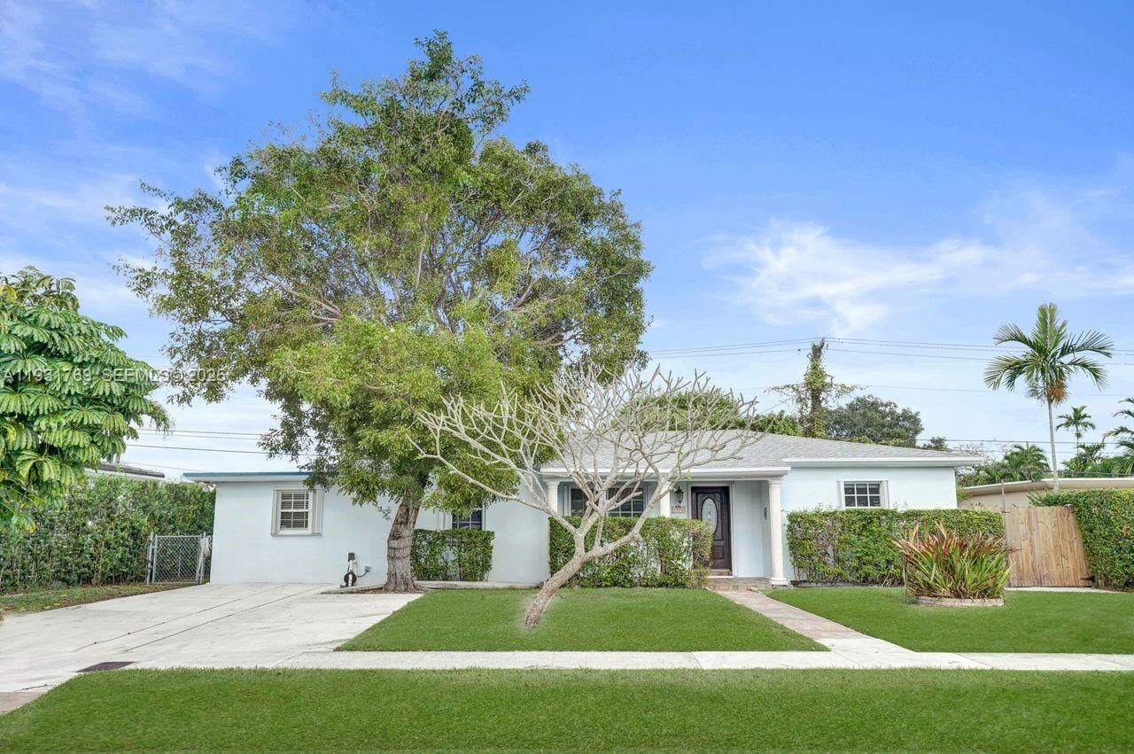 Property Photo: 6871 SW 50th Ter FL 33155