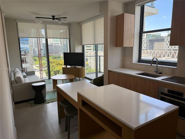 Property Photo:  11 NE 6th St 802  FL 33132 