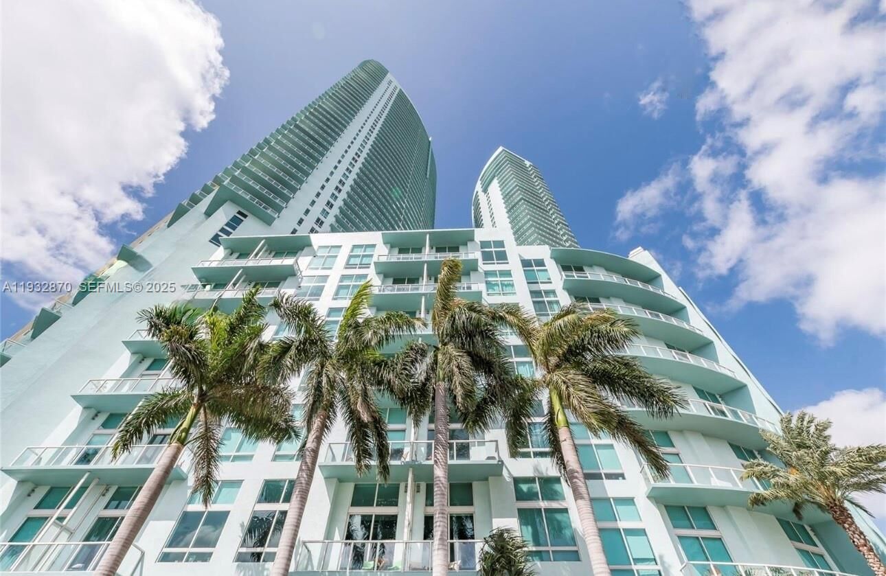 Property Photo:  1900 N Bayshore Dr 710  FL 33132 