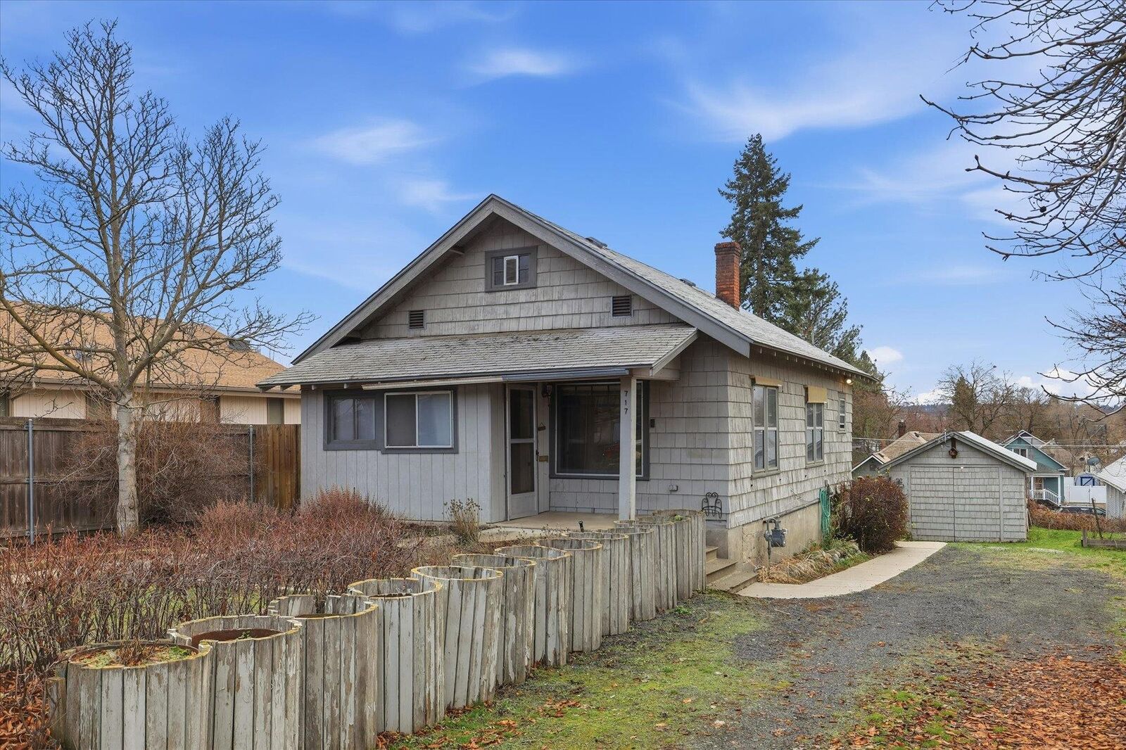 Property Photo: 717 W Cora Ave WA 99205